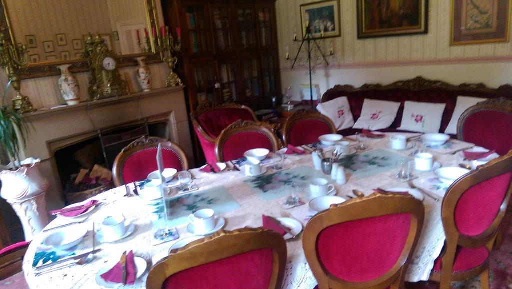 Brynhonddu Country House B&B Abergavenny Extérieur photo